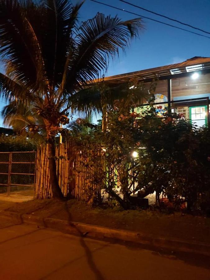 The Bocas Corner Hotel Bocas del Toro Exterior photo